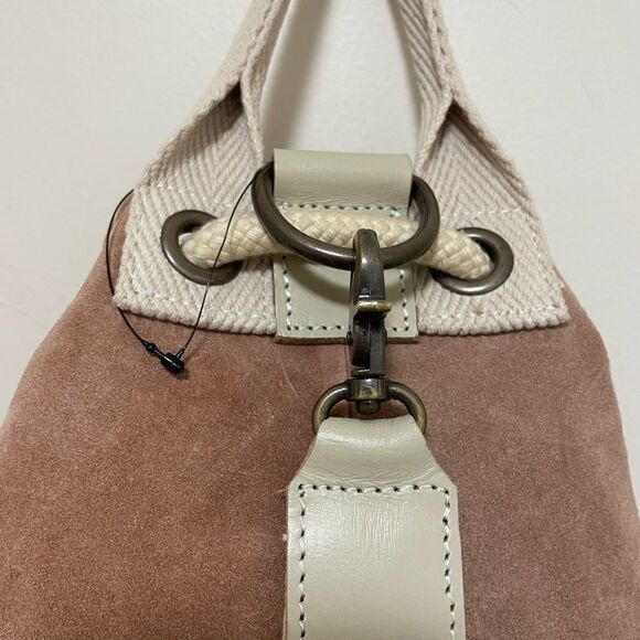 New Free People Varsity suede Backpack
NWOT
MSRP $178
16W x 16 H x 9 D - Picture 9 of 14